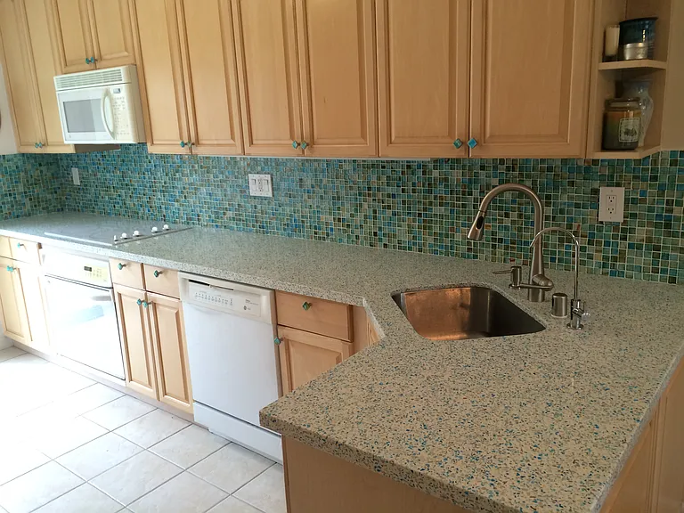 1806 Eastwood Ln — Photo 12