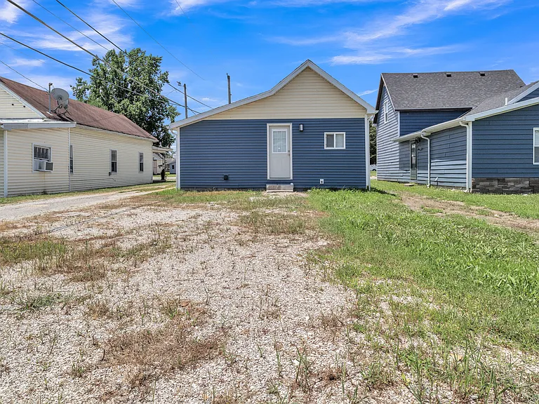 518 N Pearl St — Photo 10