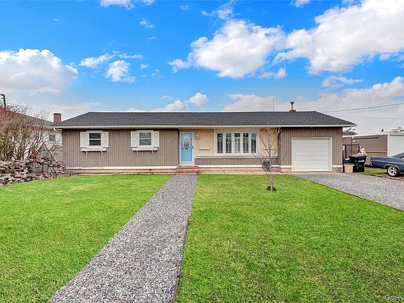 4th image of 31 Roneck Court