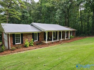 132 Bridlewood Dr, Gadsden, AL 35901