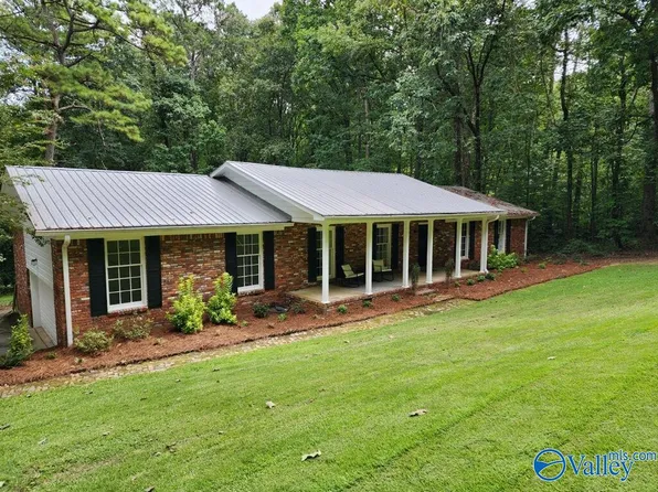 132 Bridlewood Dr, Gadsden, AL 35901