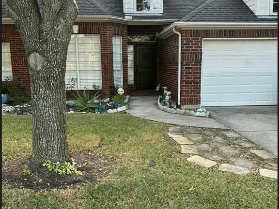 2nd image of 21503 Green Thicket Ct