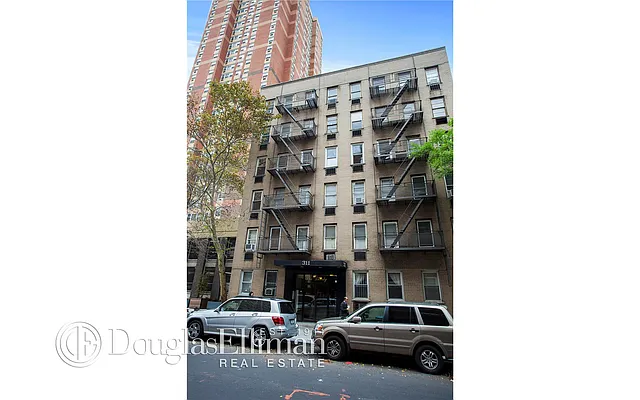 Rented by Douglas Elliman | media 6