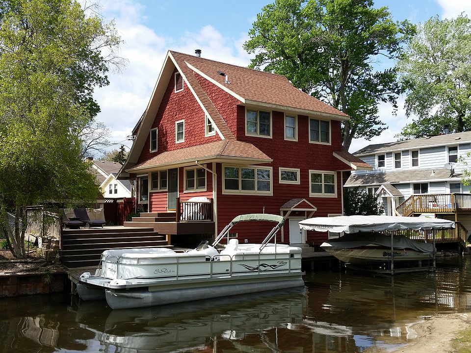 Lake Living