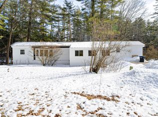 38 Queens Ln, Epsom, NH 03234