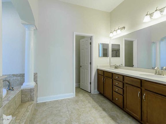5th image of 79697 Plummers Creek Dr