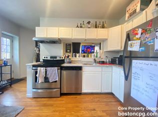 63 Charter St #1R, Boston, MA 02113