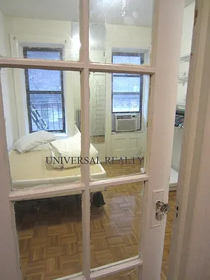 Rented by Universal Realty Group | media 27