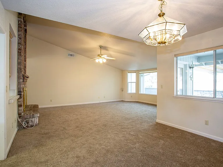 5809 Lincoln Ave — Photo 19