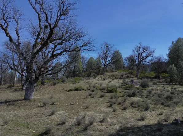 305 Pine Ave, Hayfork, CA 96041