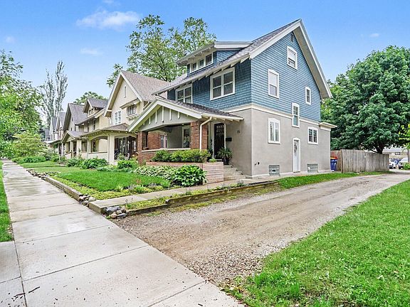 3rd image of 15 Auburn Ave SE