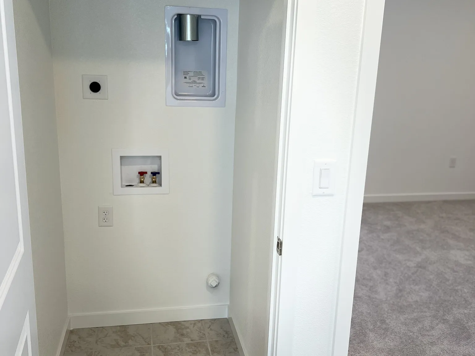 3 bed, 2.5 bath, 1556 sqft, $2,995 — Photo 4