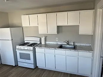 159 E Central St — Photo 6
