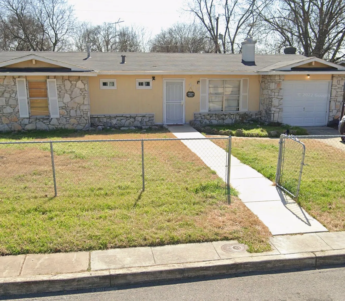 3 bed, 1051 sqft, $1,750 — Photo 1