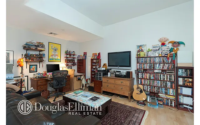 Rented by Douglas Elliman | media 20