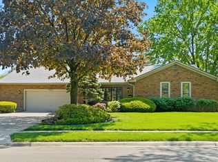 4120 Lyon Dr, Columbus, OH 43220
