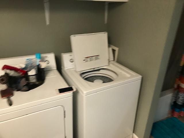 bathroom 2 with Laundry