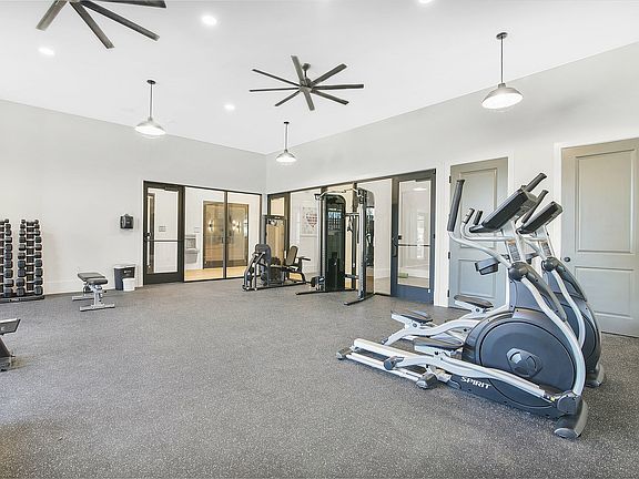 6-Station280-Amenity