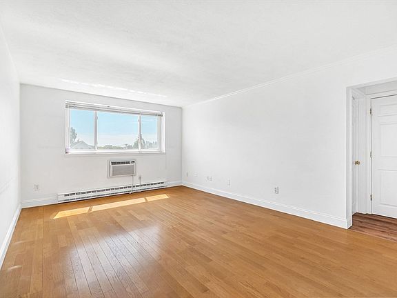 3rd image of 326 Broadway APT 15