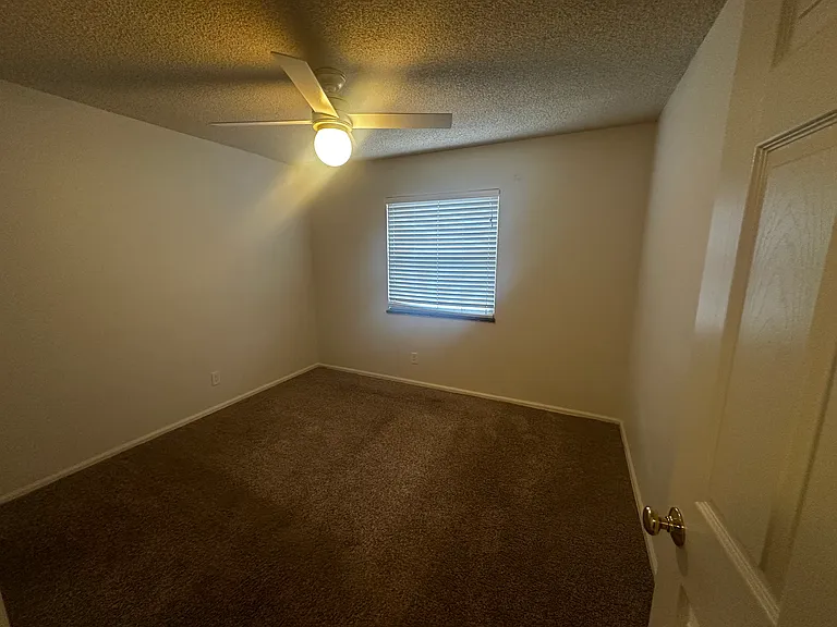 3250 Oneal Cir #D25 — Photo 5