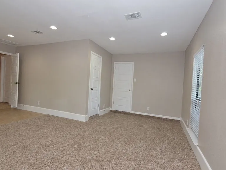 203 County Glen St — Photo 12