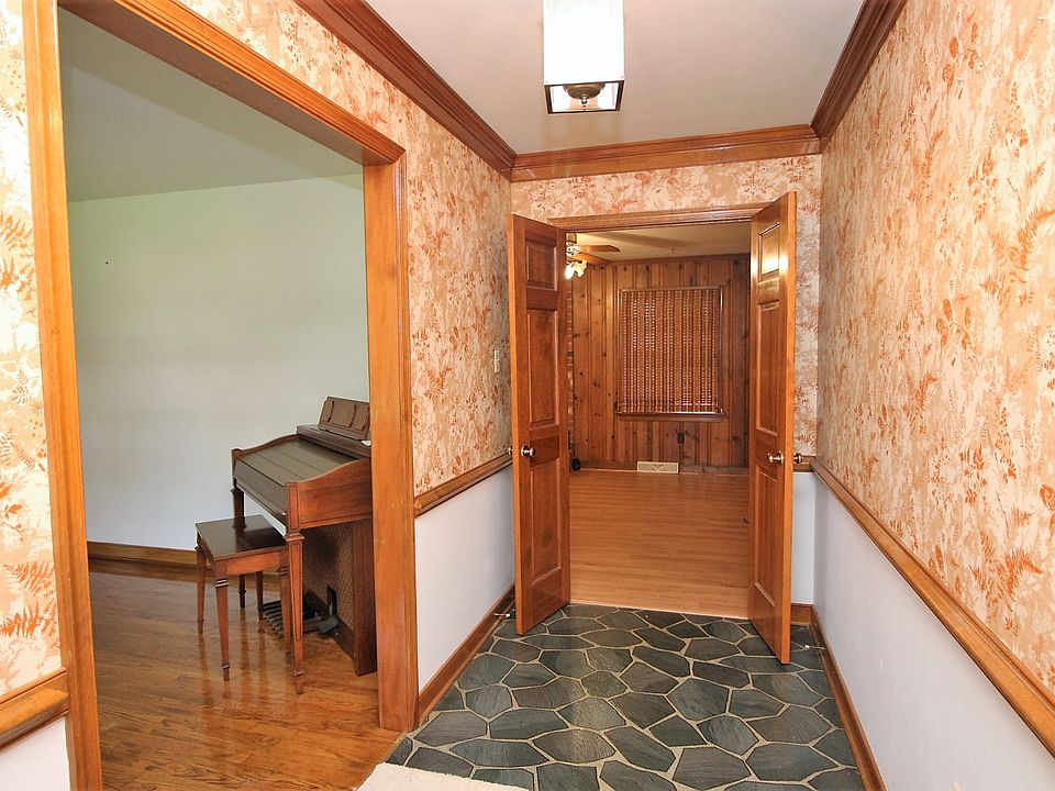 1st image of 8704 Pine Glade Ln