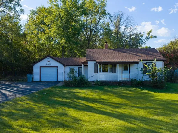 3963 W Center St, Decatur, IL 62526