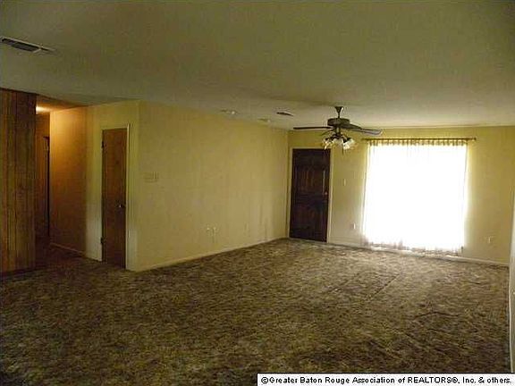 3rd image of 17305 Chickasaw Ave