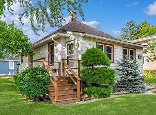 320 Prairie Ave, Highwood, IL 60040