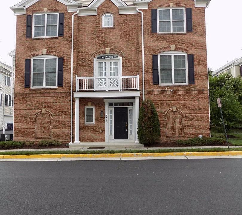 1st image of 2431 Huntington Park Dr