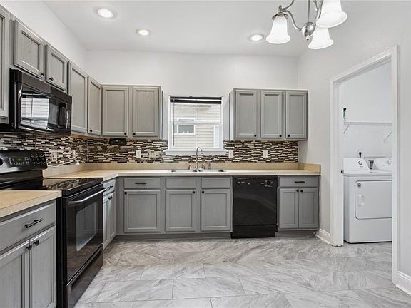 5th image of 5252 Clementine Ln