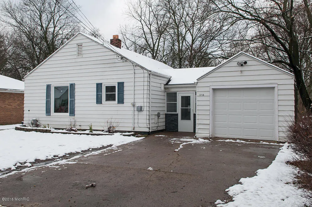 1713 Sunnyside Dr photo 1