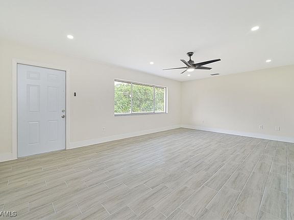 3rd image of 1608 Henry Ave