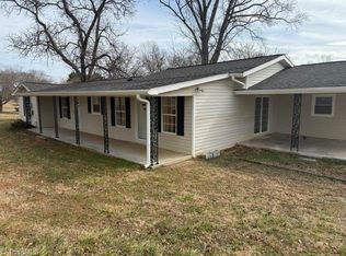 2115 Ararat Rd, Ararat, NC 27007