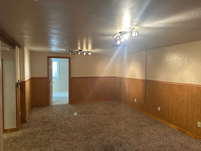 1316 8th Ave — Photo 32
