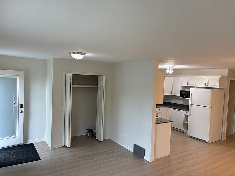 11928 & 11930 80th St NW — Photo 3