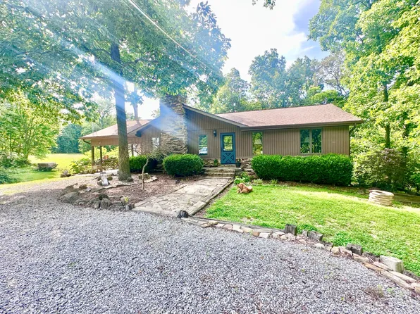 1243 County Road 800 E, Carmi, IL 62821