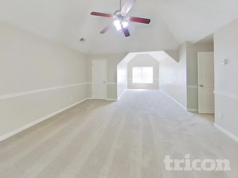6469 Snowden Dr — Photo 8