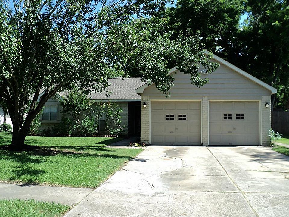 1st image of 10711 Glenwolde Dr