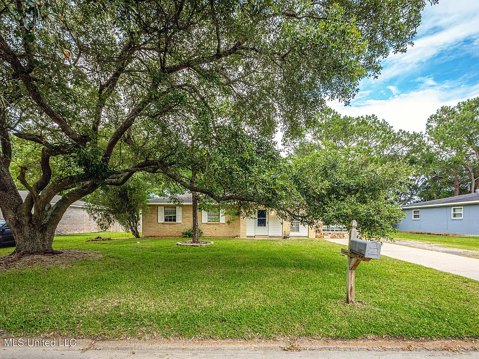 2840 Gardendale Ave