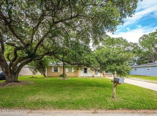 2840 Garden Dale Ave, Gautier, MS 39553
