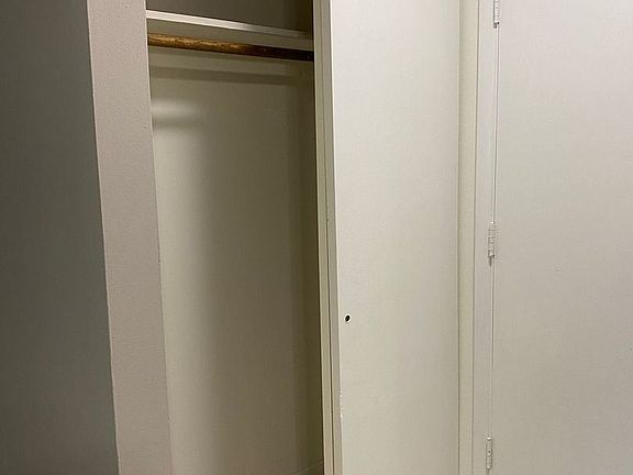2nd image of 1088 S Wells St #10