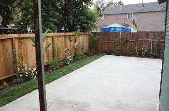 5th image of 323 Leslie Way