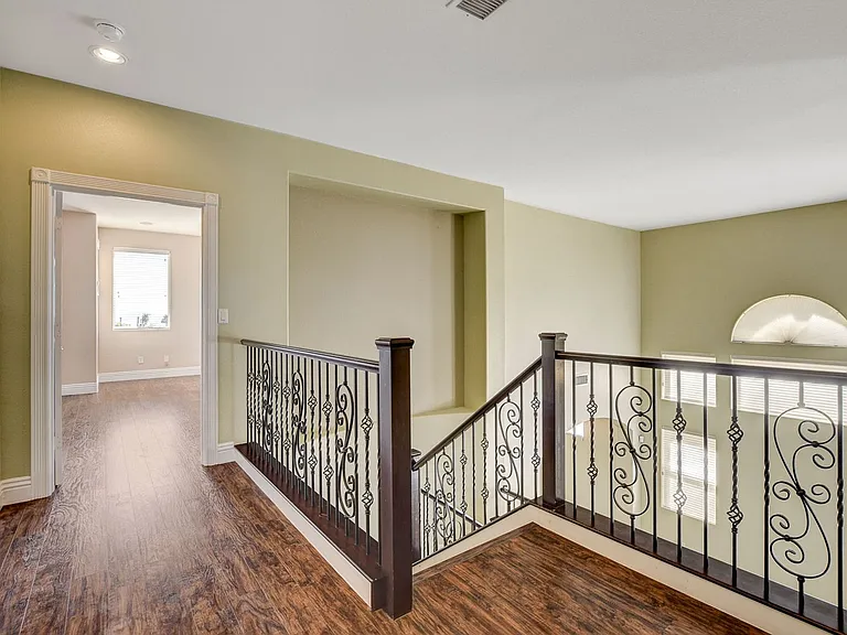 408 Silver Prairie Ct — Photo 37