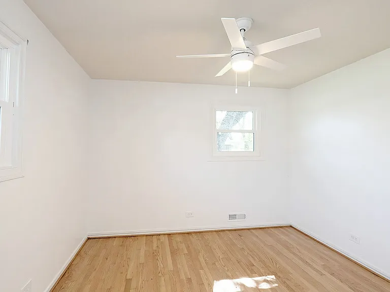 5709 Saint George Ave — Photo 13