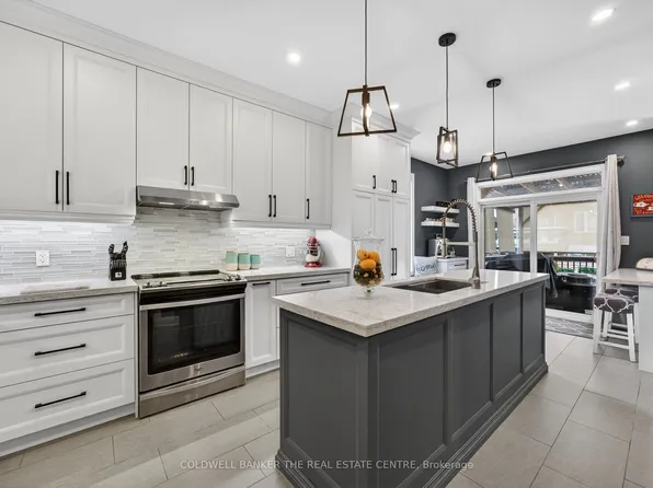 33 Booth St, Bradford West Gwillimbury, ON L3Z 0A4