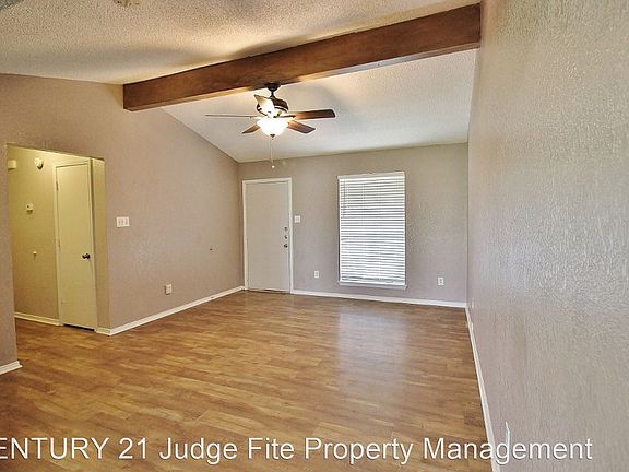 2nd image of 101 Mesa Moor Dr