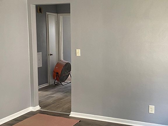 4th image of 2938 W Bobolink Ave