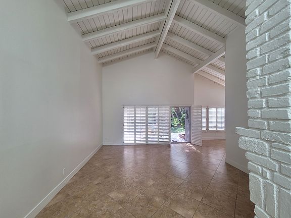 4th image of 1081 Triunfo Canyon Rd