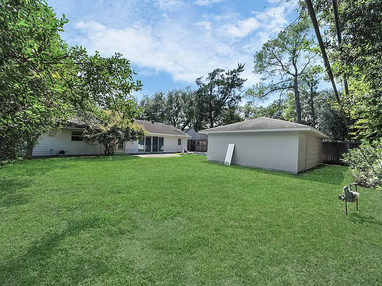 7610 Highmeadow Dr — Photo 5